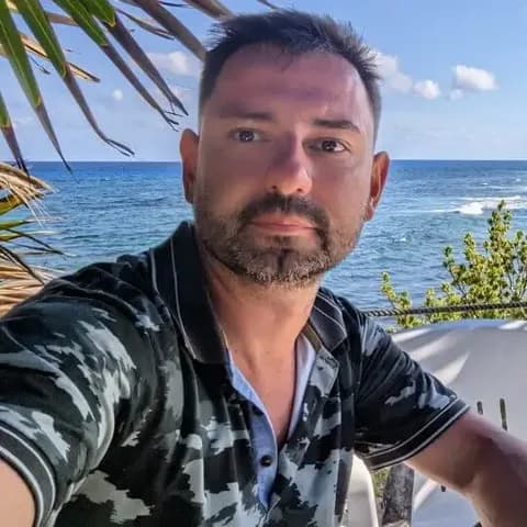 Leszek (Les) Glanas portrait